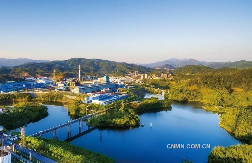 紫金人用獨(dú)到的眼光創(chuàng)造了紫金&ldquo;銅&rdquo;話，這個(gè)&ldquo;銅&rdquo;話故事里面有風(fēng)險(xiǎn)、有挑戰(zhàn)，但無疑，更有錢可賺。&ldquo;全球上市公司2000強(qiáng)&rdquo;&ldquo;中國(guó)500強(qiáng)&rdquo;等榮譽(yù)不是大風(fēng)刮來的，而是紫金礦業(yè)堅(jiān)持戰(zhàn)略自信、能力自信、文化自信，搶抓機(jī)遇、百折不撓的結(jié)果。