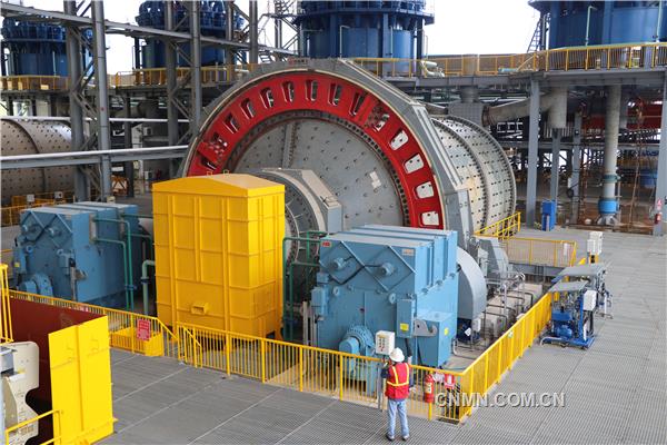 中國制造的大型球磨機,用于選礦作業(yè)。