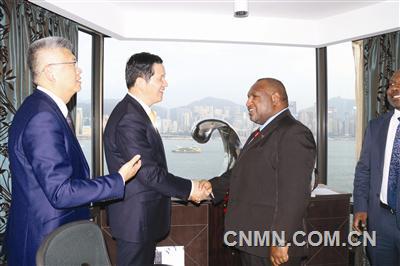 中冶瑞木黨委書記、董事長王洲陪同中國五礦集團(tuán)黨組成員、副總經(jīng)理，中冶集團(tuán)黨委書記、中冶集團(tuán)暨中國中冶董事長陳建光與巴布亞新幾內(nèi)亞總理馬拉佩會談。